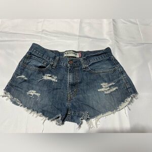 Levi’s 514 Slim Straight Mid-Rise Shorts